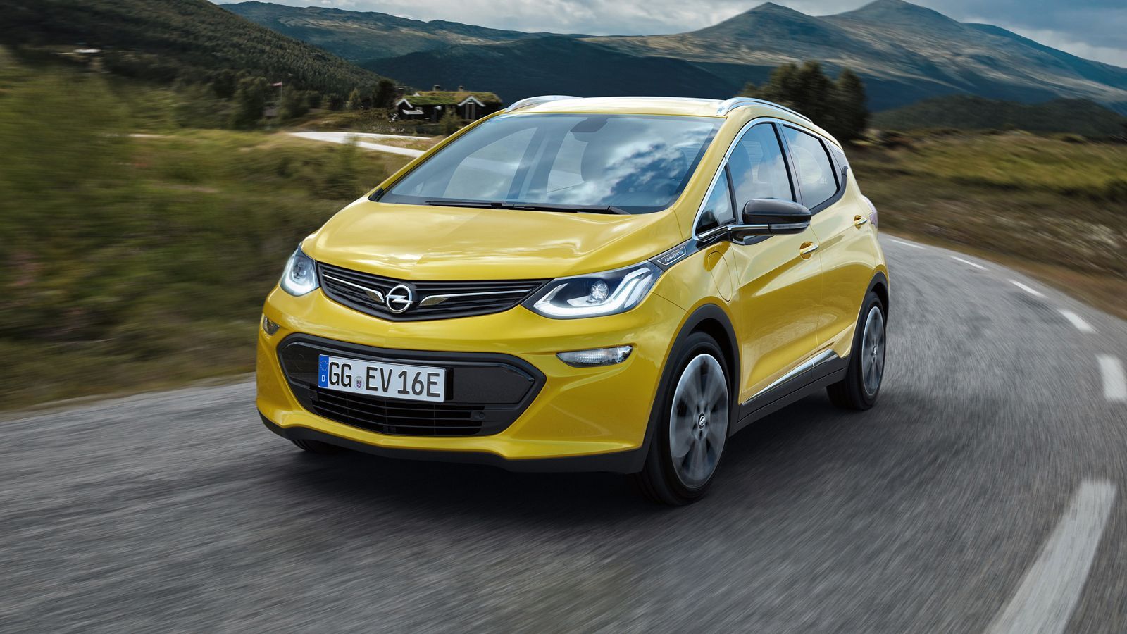 Το νέο ηλεκτροκίνητο Opel Ampera-e, σύμφωνα με το Νέο Ευρωπαϊκό Κύκλο Οδήγησης (NEDC), μπορεί να ξεπεράσει τον περιορισμό των 400 χλμ. πριν χρειαστεί