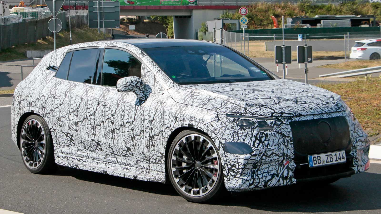 Mercedes-AMG EQE SUV: Αποκάλυψη στις 16/10