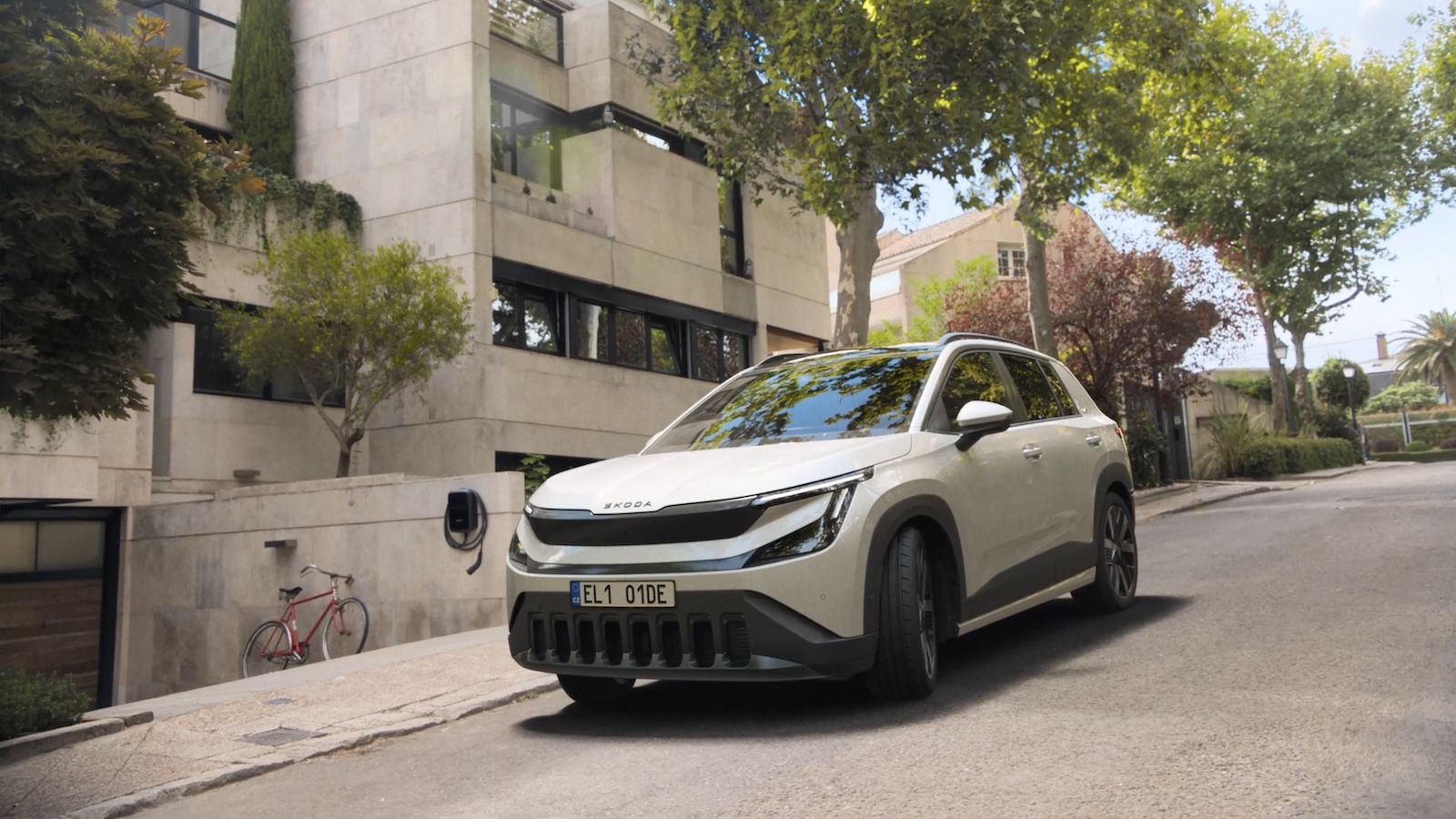 Η υπόσχεση της Skoda για ένα προσιτό ηλεκτρικό SUV της τάξεως των 25.000 ευρώ φαίνεται πως παίρνει προσωρινή παράταση.