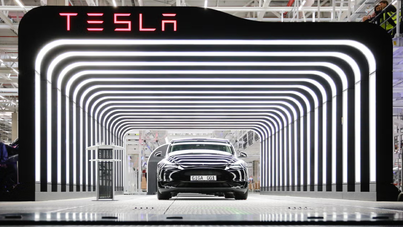 Η Tesla πιέζει τους Καναδούς να «ρίξουν» τους δασμούς στα κινέζικα