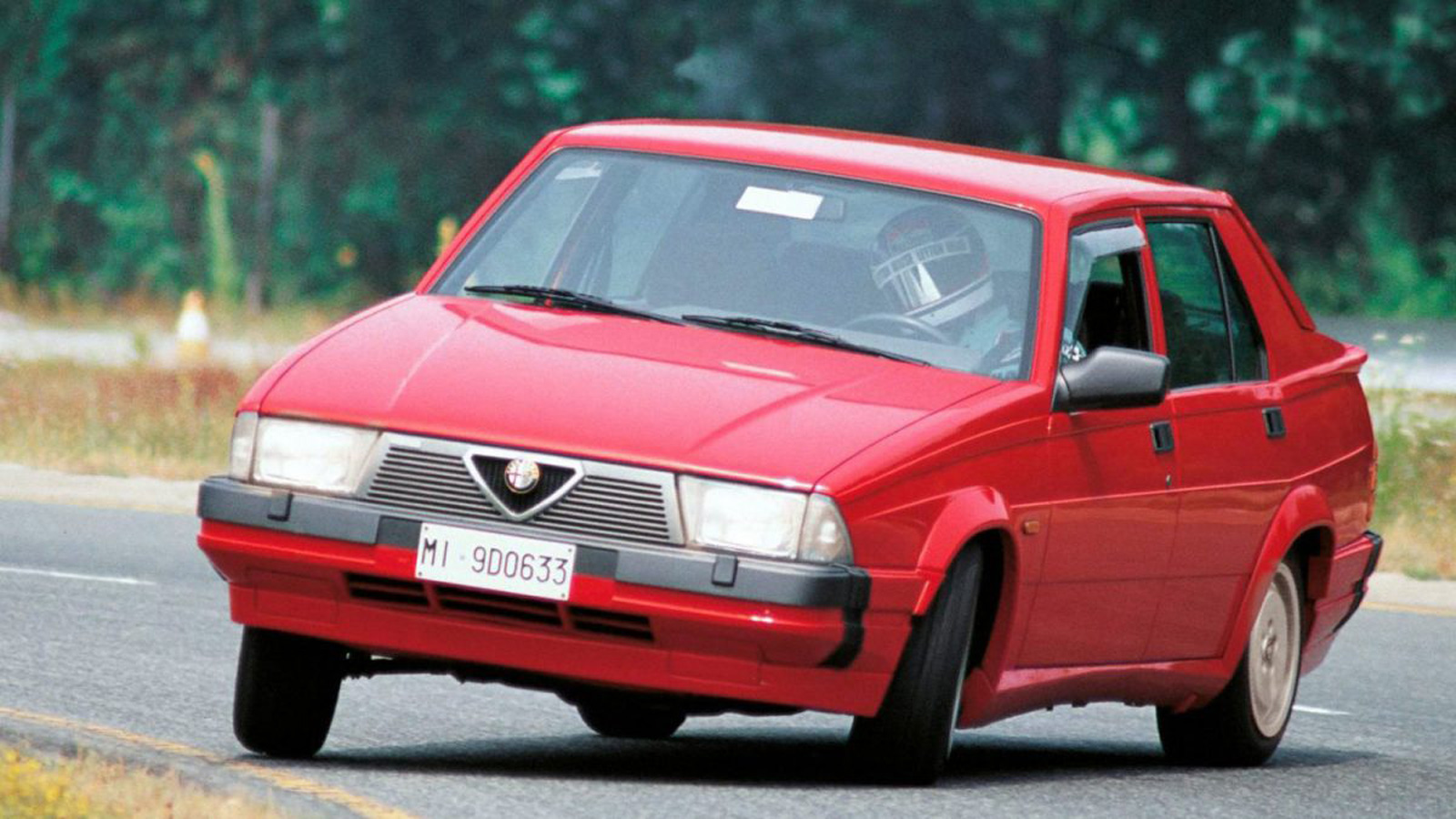 Alfa Romeo 75: Η τελευταία «γνήσια» Alfa