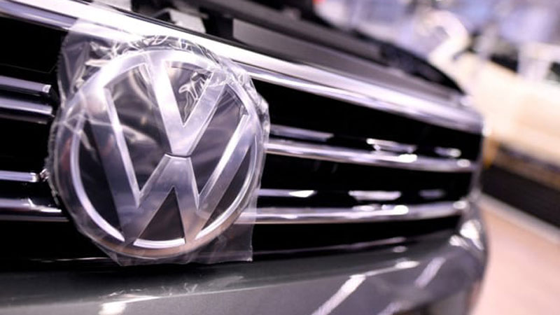 H VW συμφώνησε να κάνει περικοπές 35.000 θέσεων εργασίας μέχρι το 2030