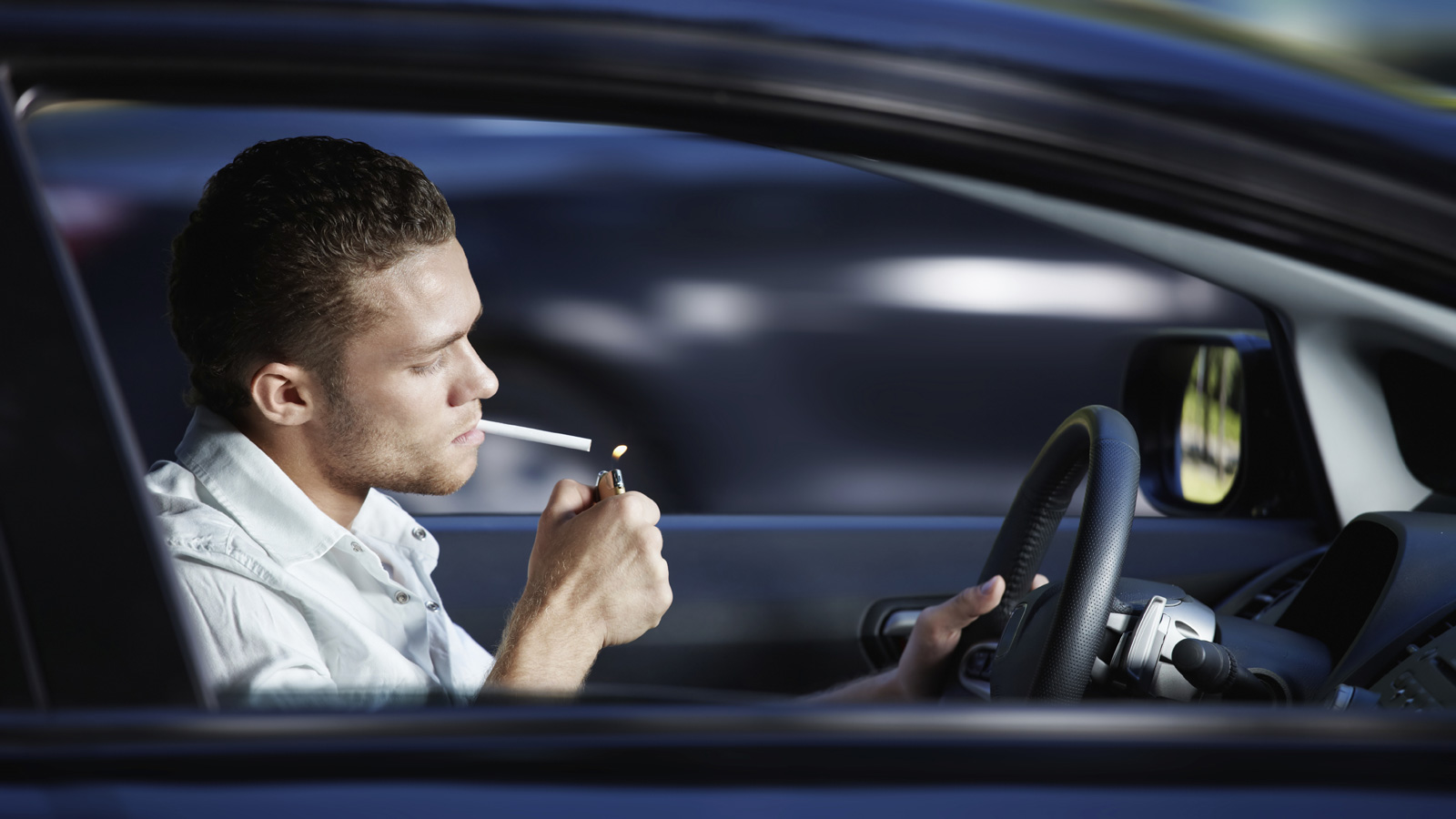 Το κάπνισμα μέσα στο αυτοκίνητο είναι 23 φορές πιο βλαβερό από το κάπνισμα σε ένα μπαρ