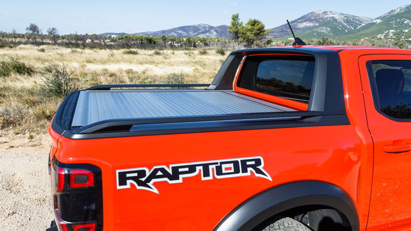 Ford Ranger Raptor: «SUV» στο δρόμο, «κτήνος» στο χώμα!