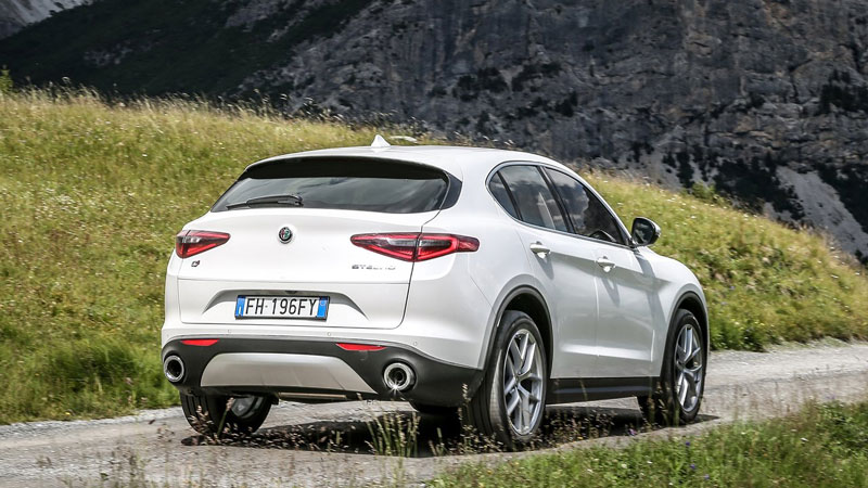 Alfa Romeo Stelvio Q4 5ετίας: Αξίζει σαν μεταχειρισμένη;