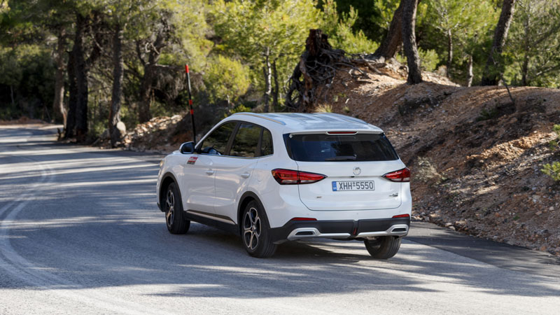 MG ZS Max Hybrid+: Μεγάλωσε σε χώρους, μίκρυνε σε κατανάλωση