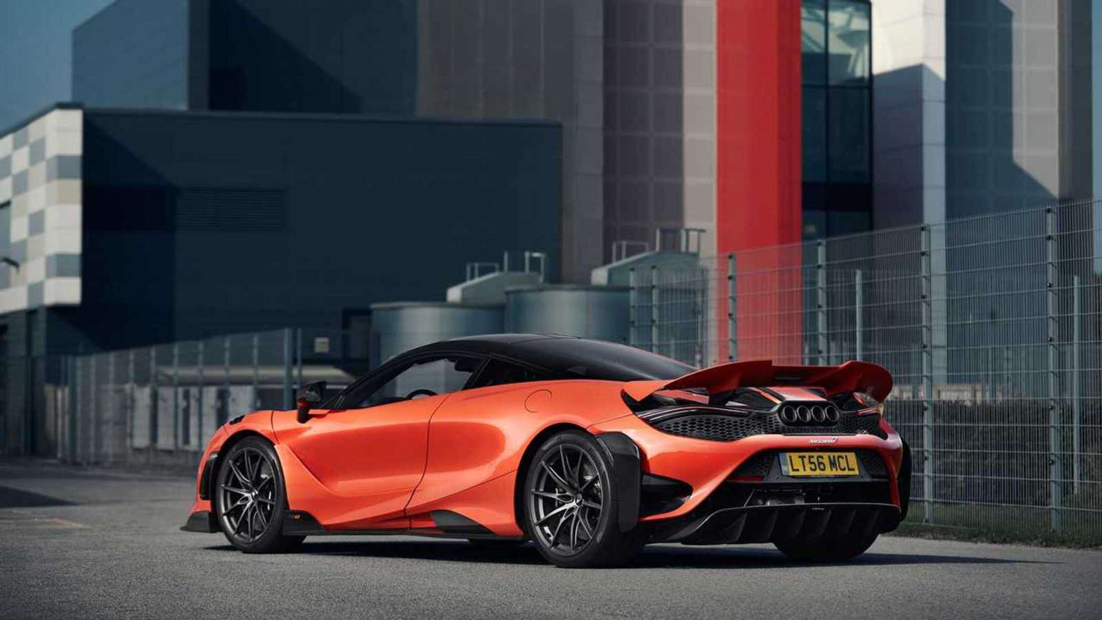 Η McLaren ανακαλεί την 765LT επειδή φεύγουν τα πίσω παράθυρα!!!  