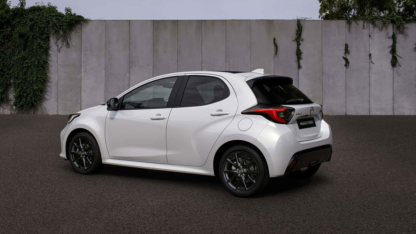 Το Mazda2 Hybrid ανανεώθηκε 