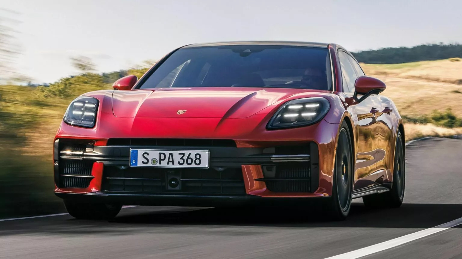 Πρεμιέρα για τη νέα Porsche Panamera GTS με 500 ίππους 