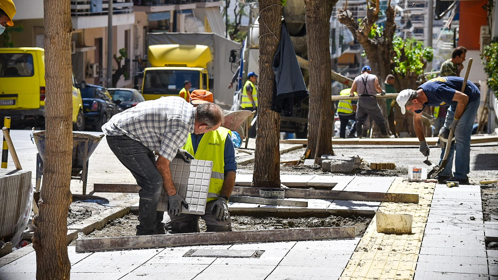 Ανακατασκευή 410 πεζοδρομίων στο κέντρο της Αθήνας