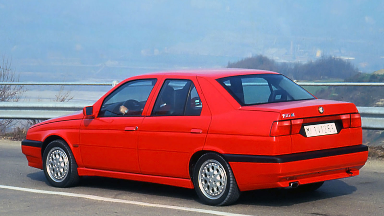 Alfa Romeo 155: Η Ιταλίδα που όλοι ερωτεύτηκαν...