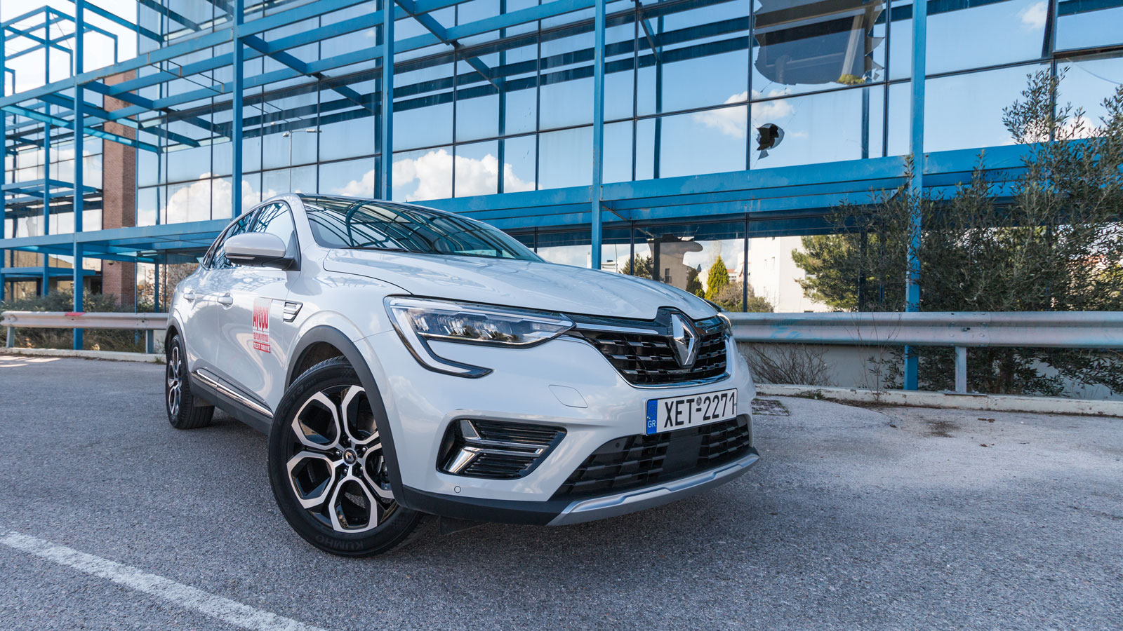 Honda HR-V e:HEV VS Renault Arkana E-TECH: Ποιο υβριδικό SUV αξίζει;