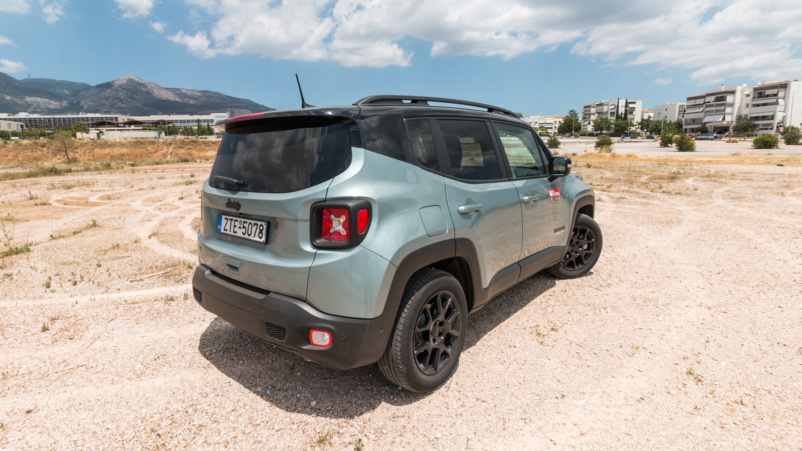 Jeep Renegade 130ps Automatic VS Nissan Juke 145ps Automatic Βαθμολογίες. Ποιο είναι καλύτερο σε κατανάλωση, χώρους, επιδόσεις, εγγυήσεις.