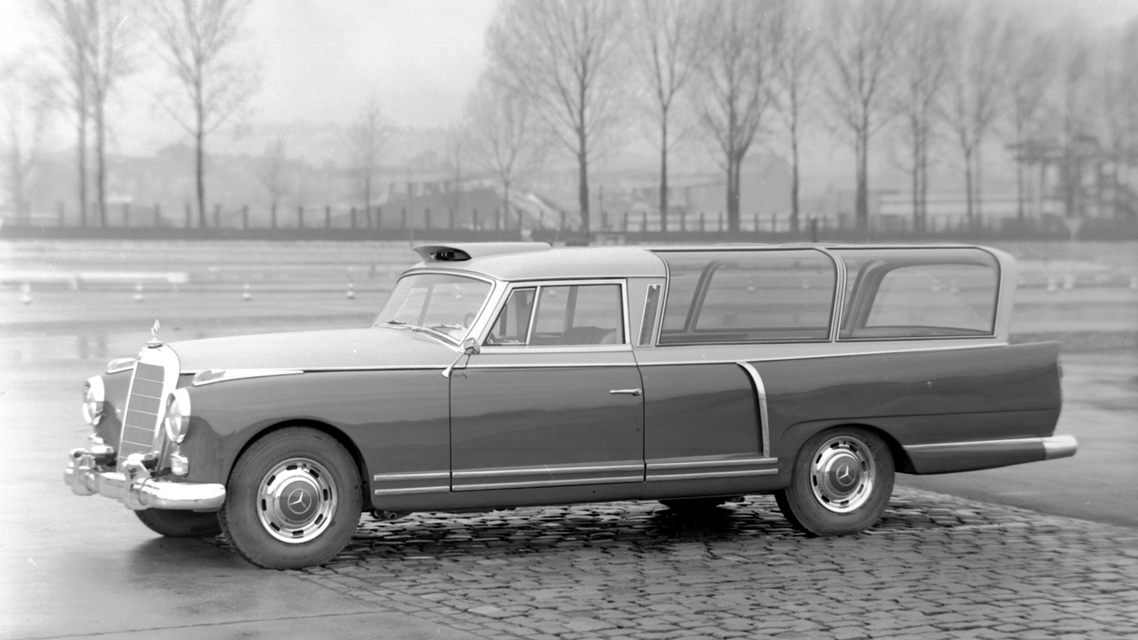 Όταν η Mercedes εφηύρε το «V-Box» των 60s