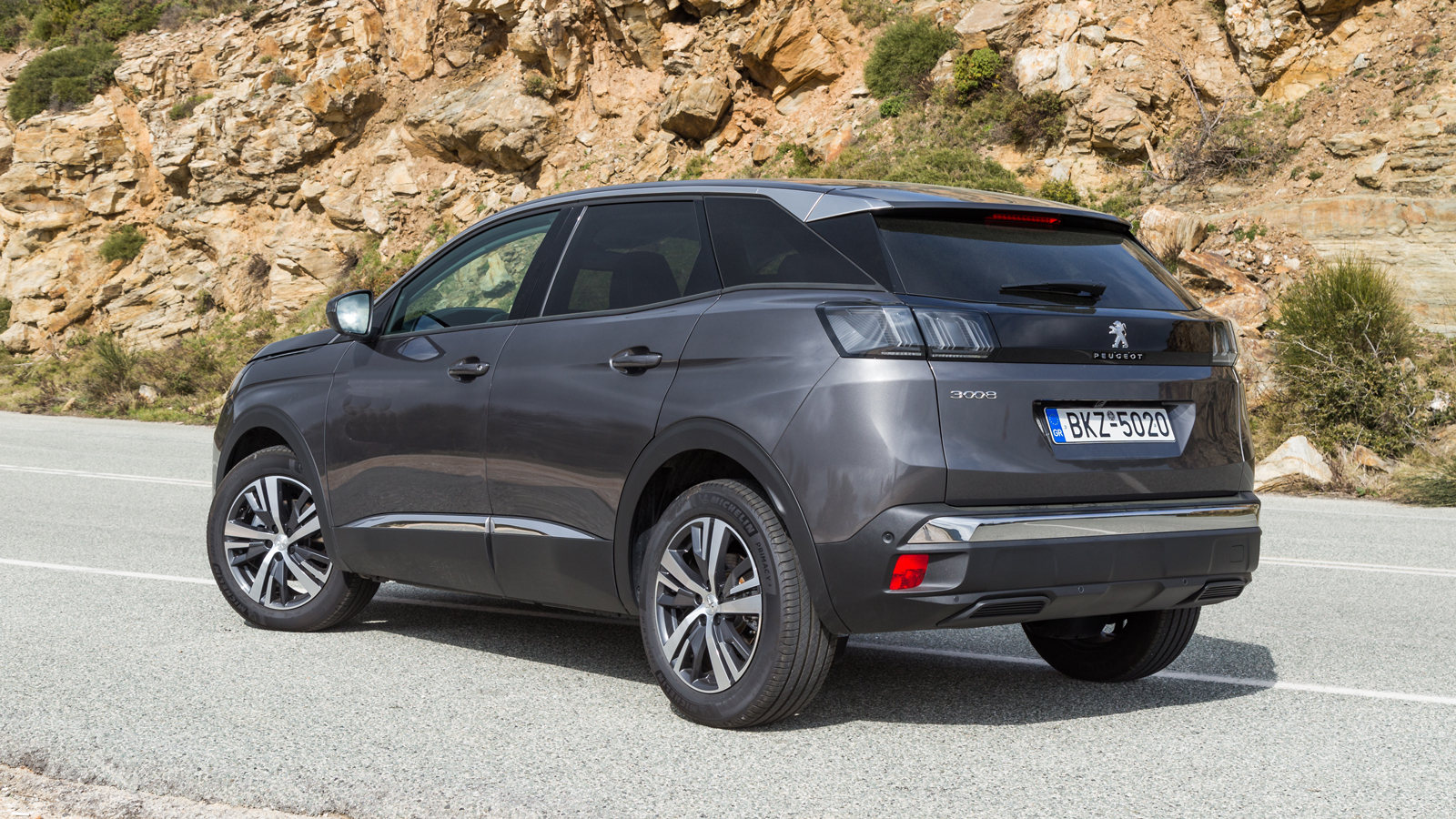 Peugeot 3008 Automatic 130ps VS Volvo XC40 Automatic 129ps Συγκριτικό