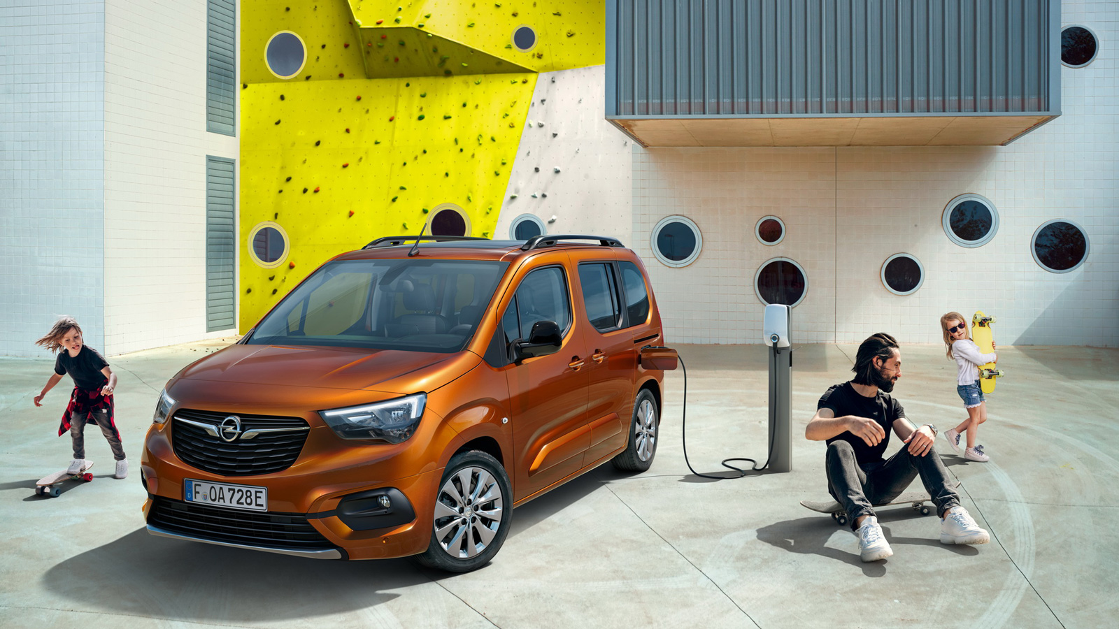 Παρουσιάστηκε το νέο Opel Combo-e Life