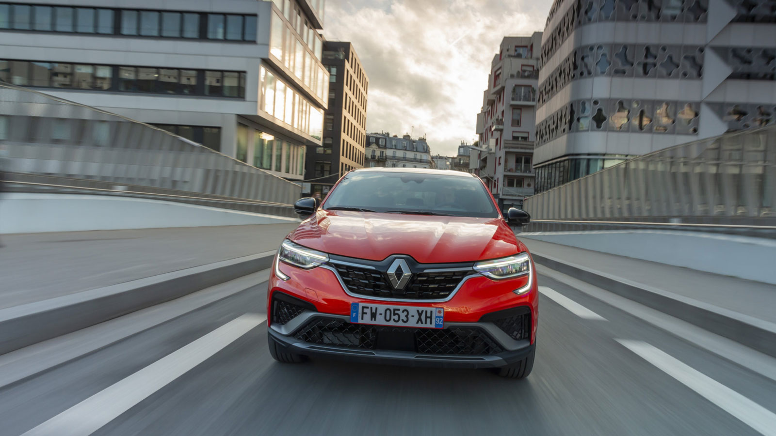 «Πατάει» στην Ευρώπη το νέο Renault Arkana