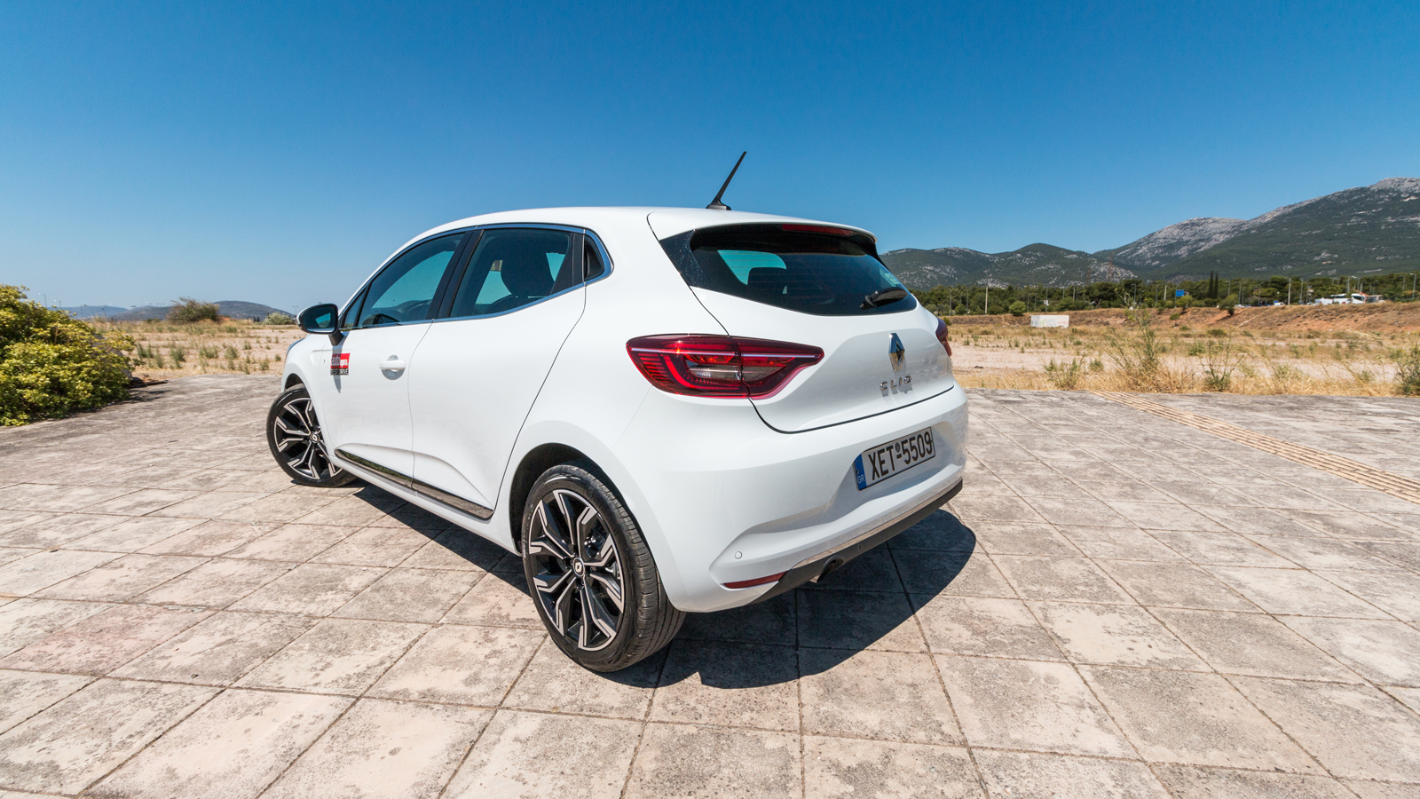 Renault Clio Hybrid 140ps VS Seat Ibiza Automatic 150ps Συγκριτικό