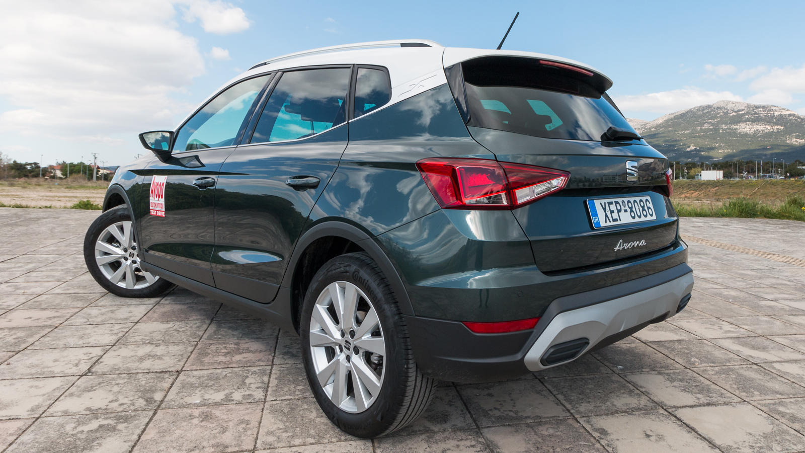 Seat Arona 110 PS VS VW T-Roc 110 PS Βαθμολογίες. Ποιο είναι καλύτερο σε κατανάλωση, χώρους, επιδόσεις, εγγυήσεις;