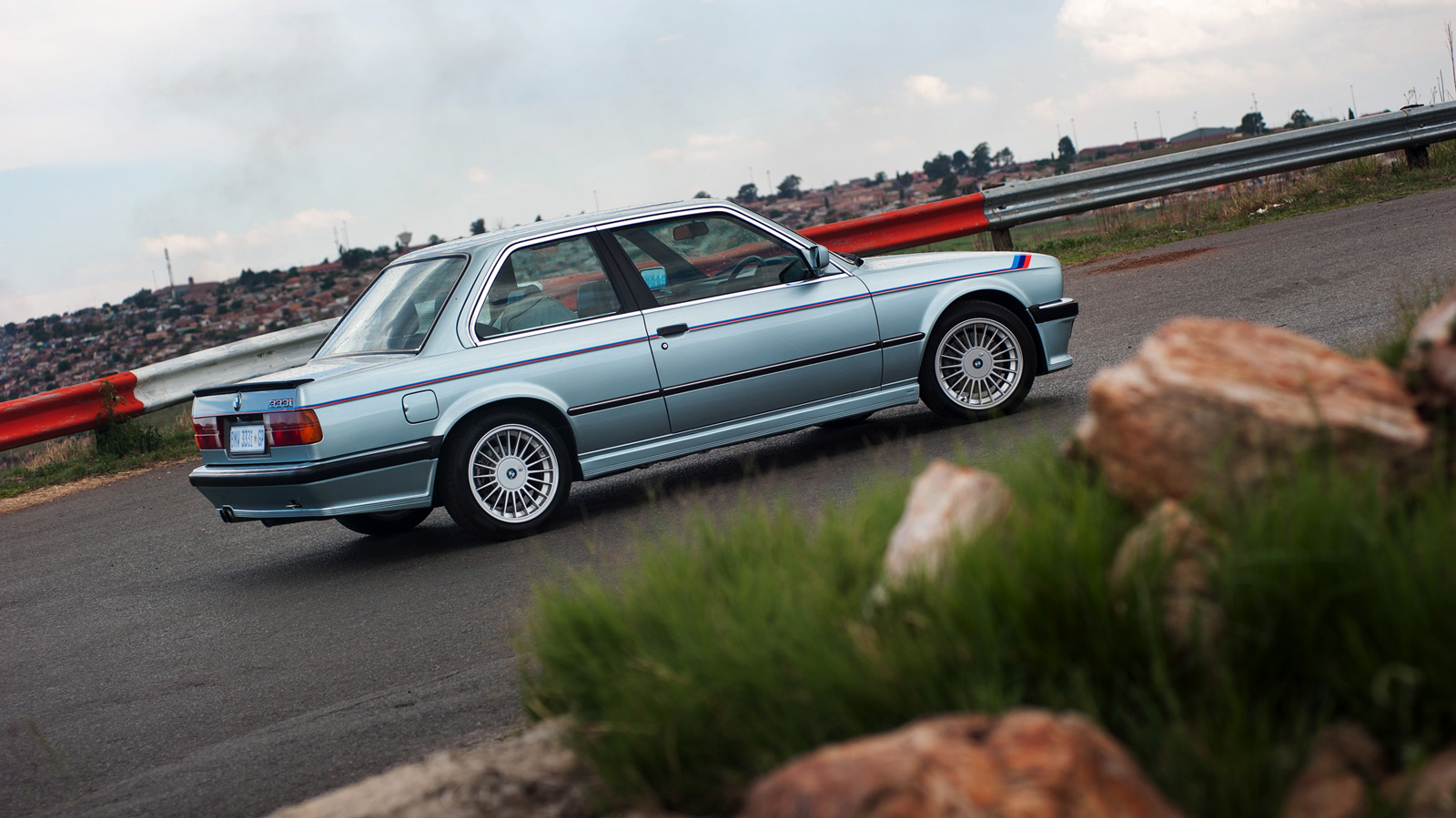 BMW 333i: Η άγνωστη «αντι-M3»