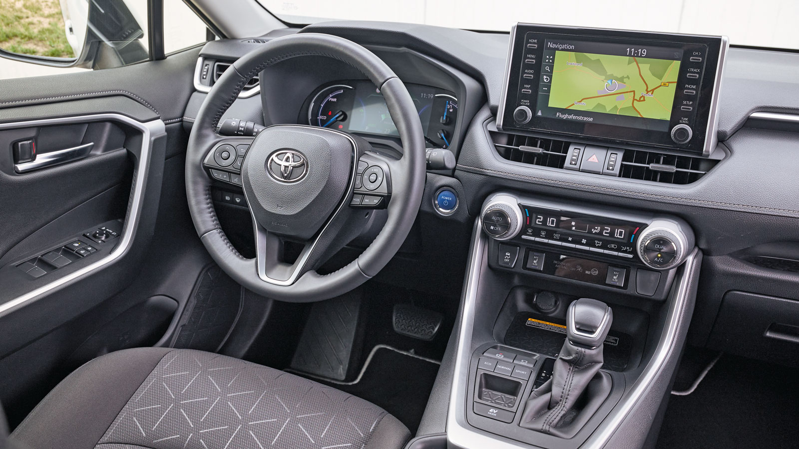 Kia Sportage VS Toyota RAV4: Ποιο υβριδικό SUV κερδίζει;