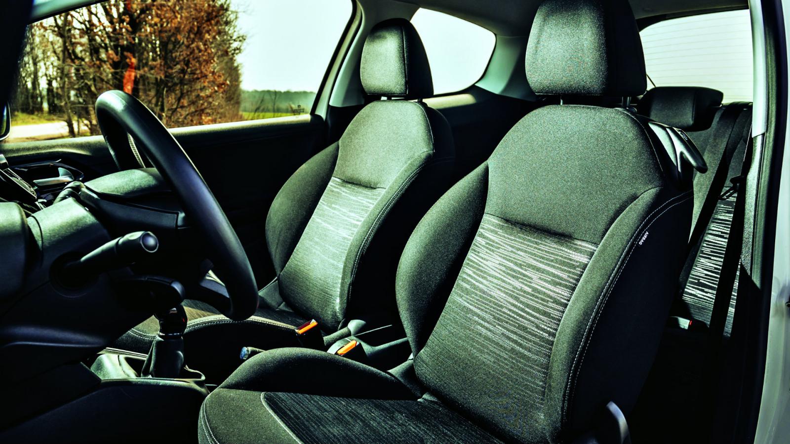 Τα καθίσματα του Peugeot 208 είναι άνετα
