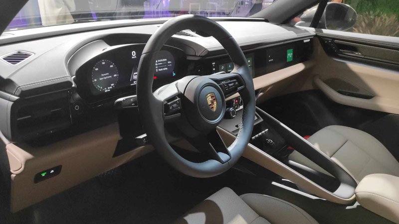 Νέα Porsche Macan: Παρουσιάστηκε στην Ελλάδα