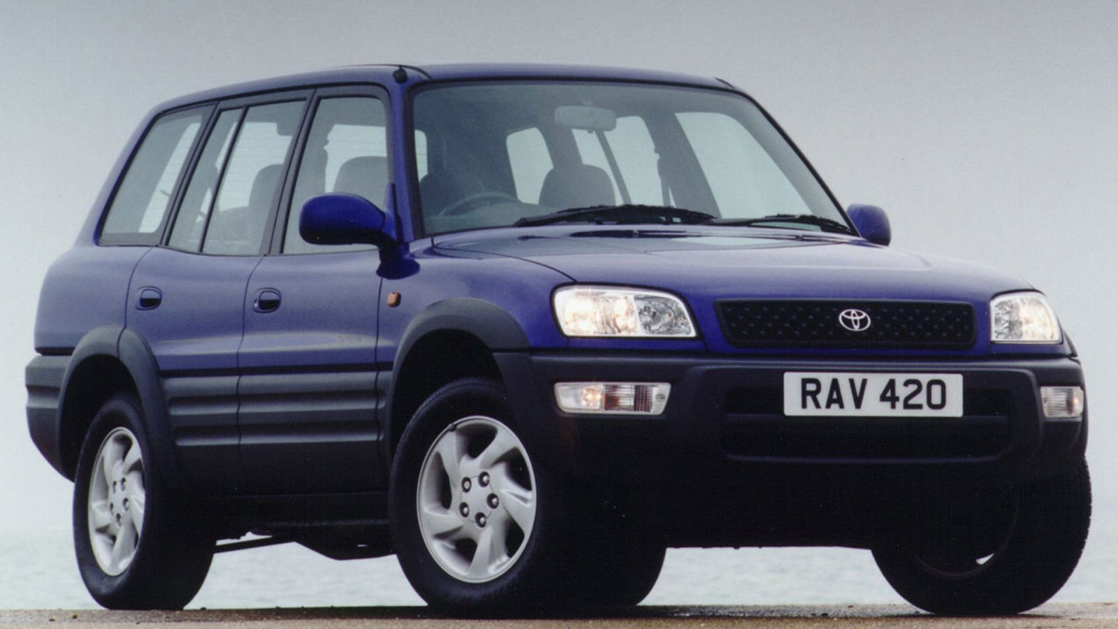 Toyota RAV4: Ο πρωτοπόρος των μικρομεσαίων SUV