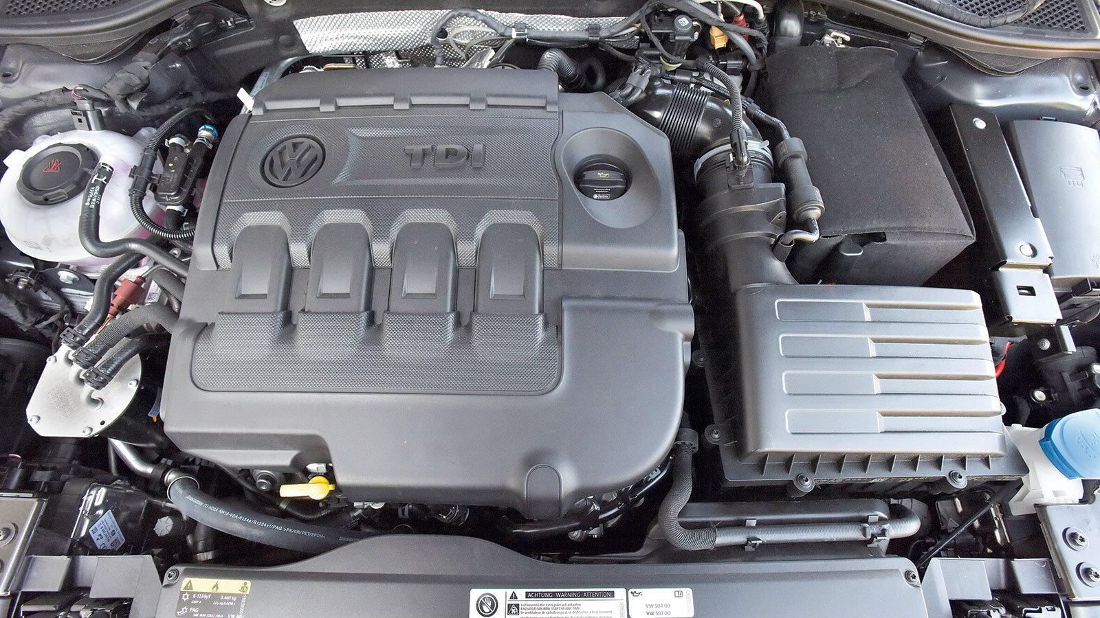 Η χωρητικότητα του κινητήρα φτάνει τα δύο λίτρα, αν και ακόμη και στη VW, η τάση οδηγεί προς τα 1,6 λίτρα.