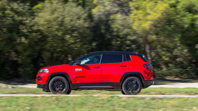 Jeep Compass 4xe: 4κίνητο με 240 άλογα και 6,3 λτ. κατανάλωση