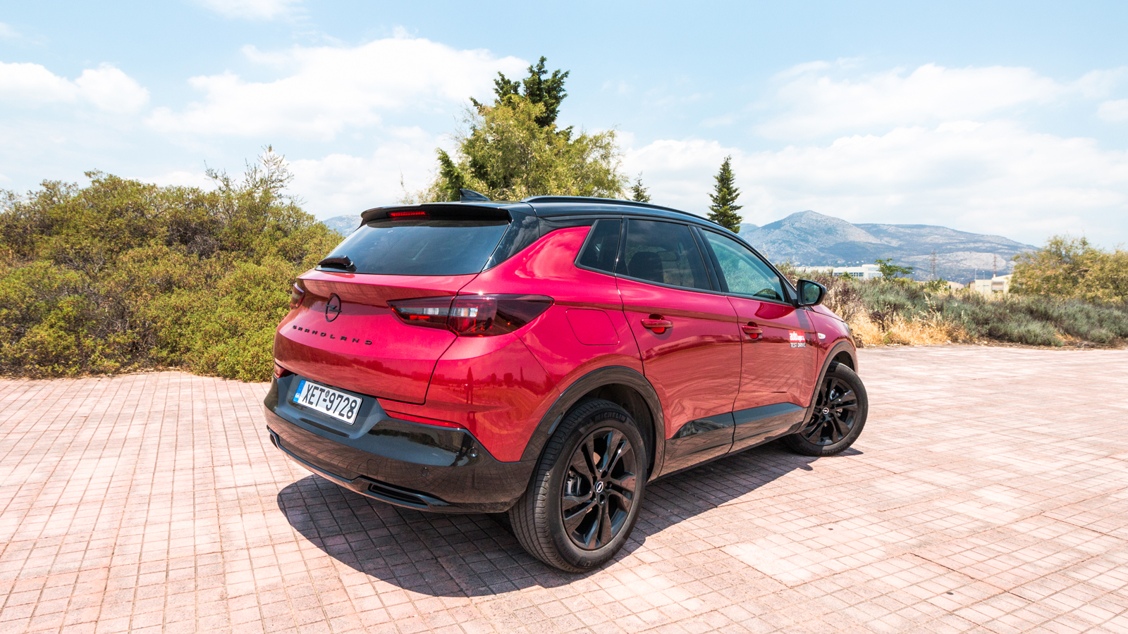 Kia Sportage VS Opel Grandland: Δυο SUV για όλη την οικογένεια