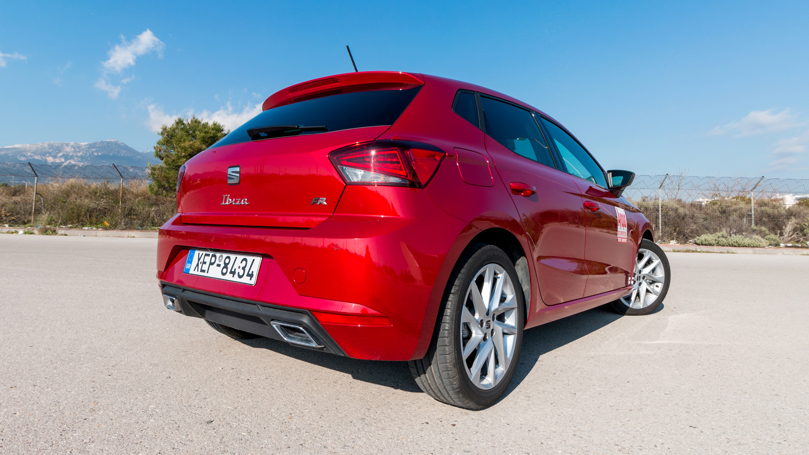 Opel Corsa VS Seat Ibiza 110ps Βαθμολογίες. Ποιο είναι καλύτερο σε κατανάλωση, χώρους, επιδόσεις, εγγυήσεις;