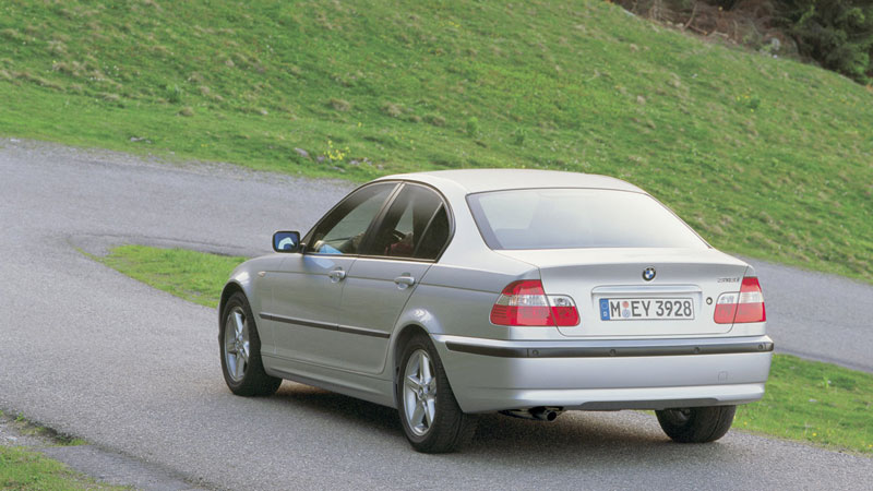 2001 και 2003: Τα facelifts της BMW E46