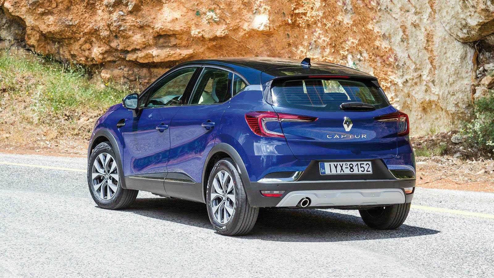 Peugeot 2008 diesel VS Renault Captur LPG: Τι με συμφέρει;