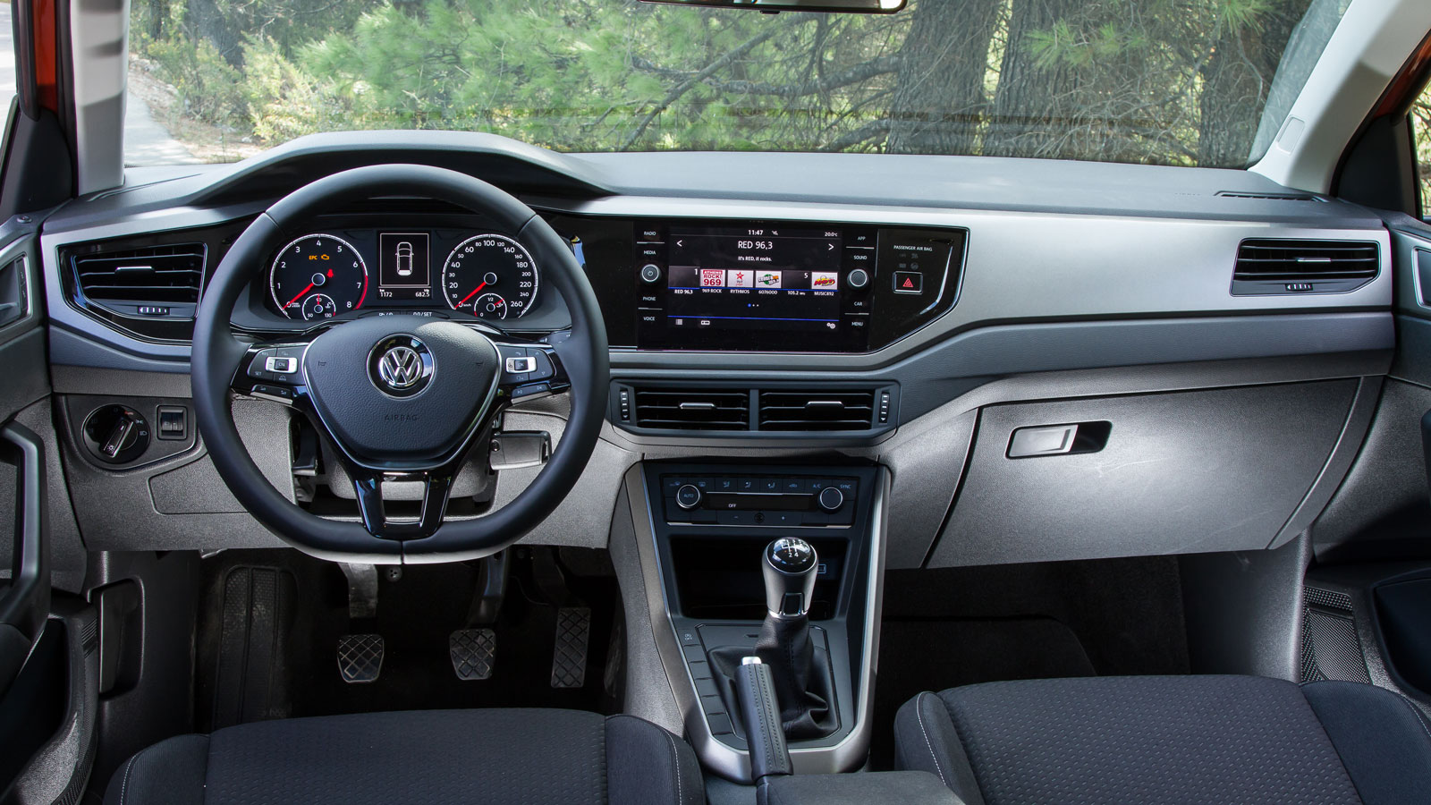 VW Polo: Ευρύχωρο, με «αέρα» μικρομεσαίου