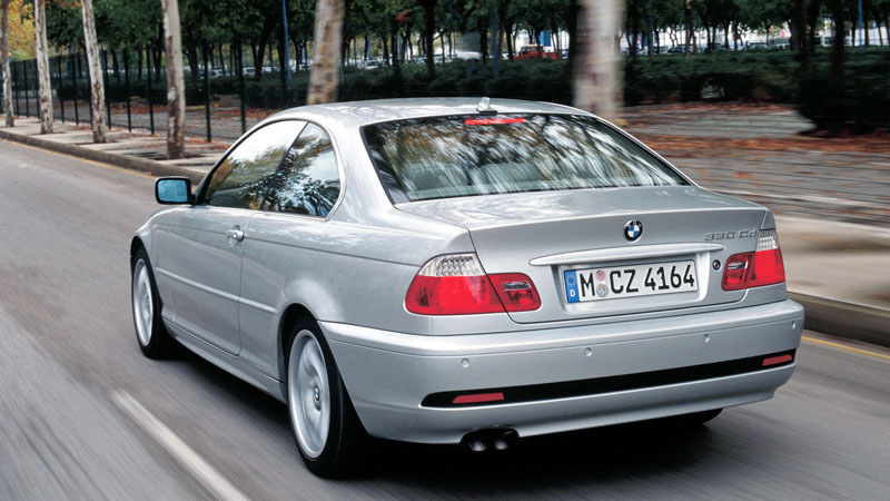 2001 και 2003: Τα facelifts της BMW E46