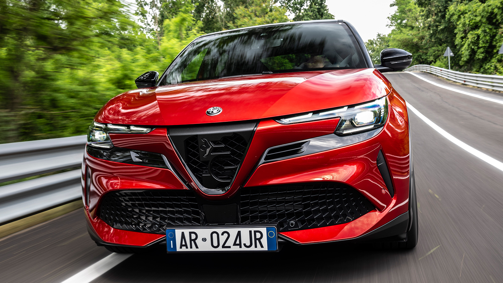 Alfa Romeo Junior: Σε χαμηλότερες τιμές στην ελληνική αγορά 