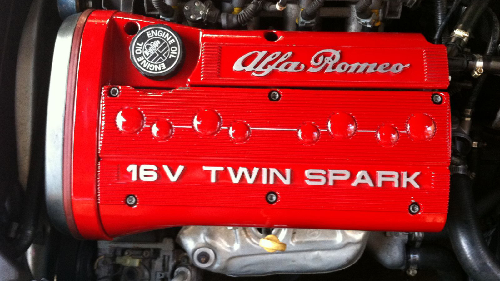 Twin Spark: Η επαναστατική τεχνολογία της Alfa-Romeo 