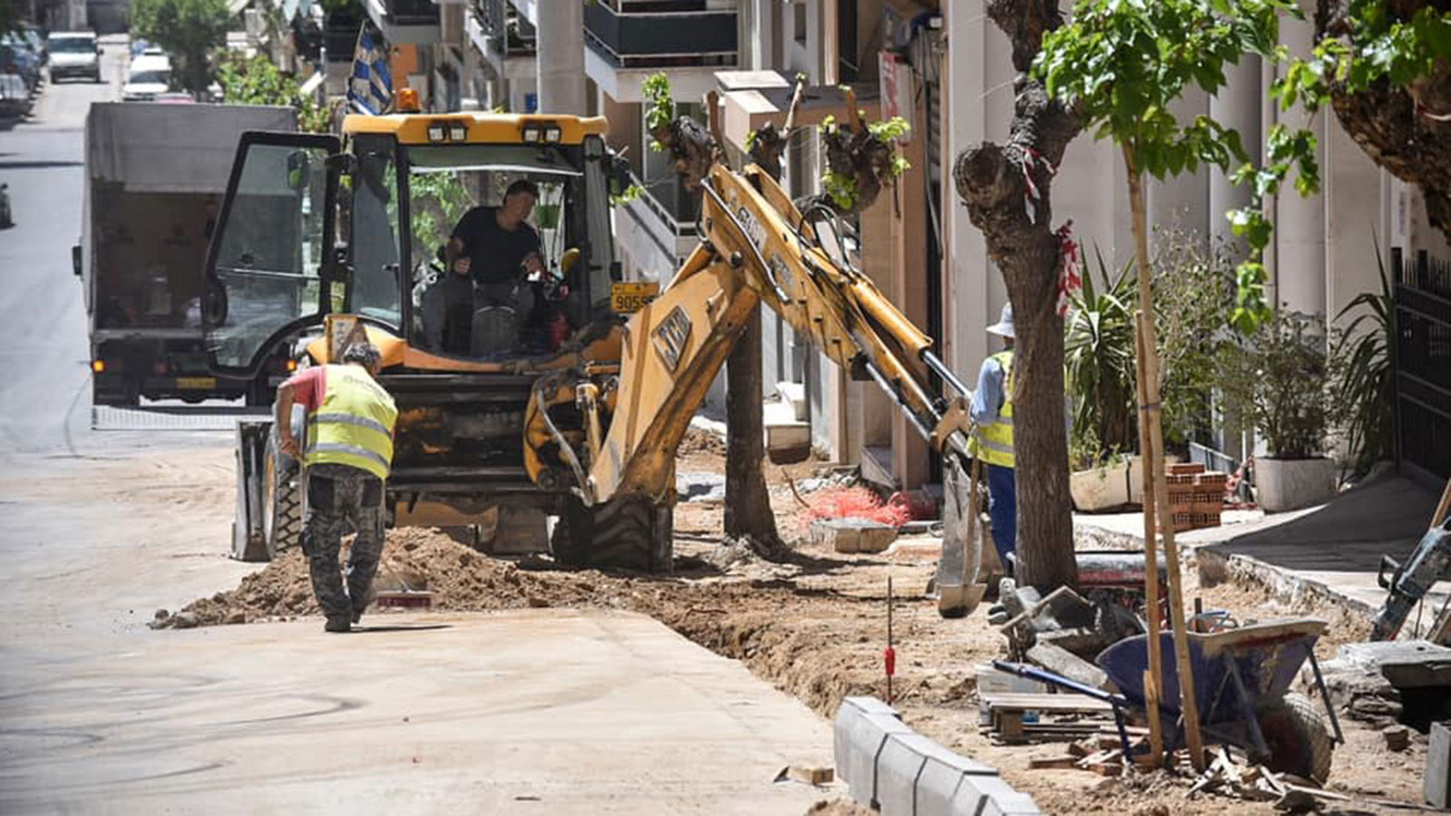 Ανακατασκευή 410 πεζοδρομίων στο κέντρο της Αθήνας