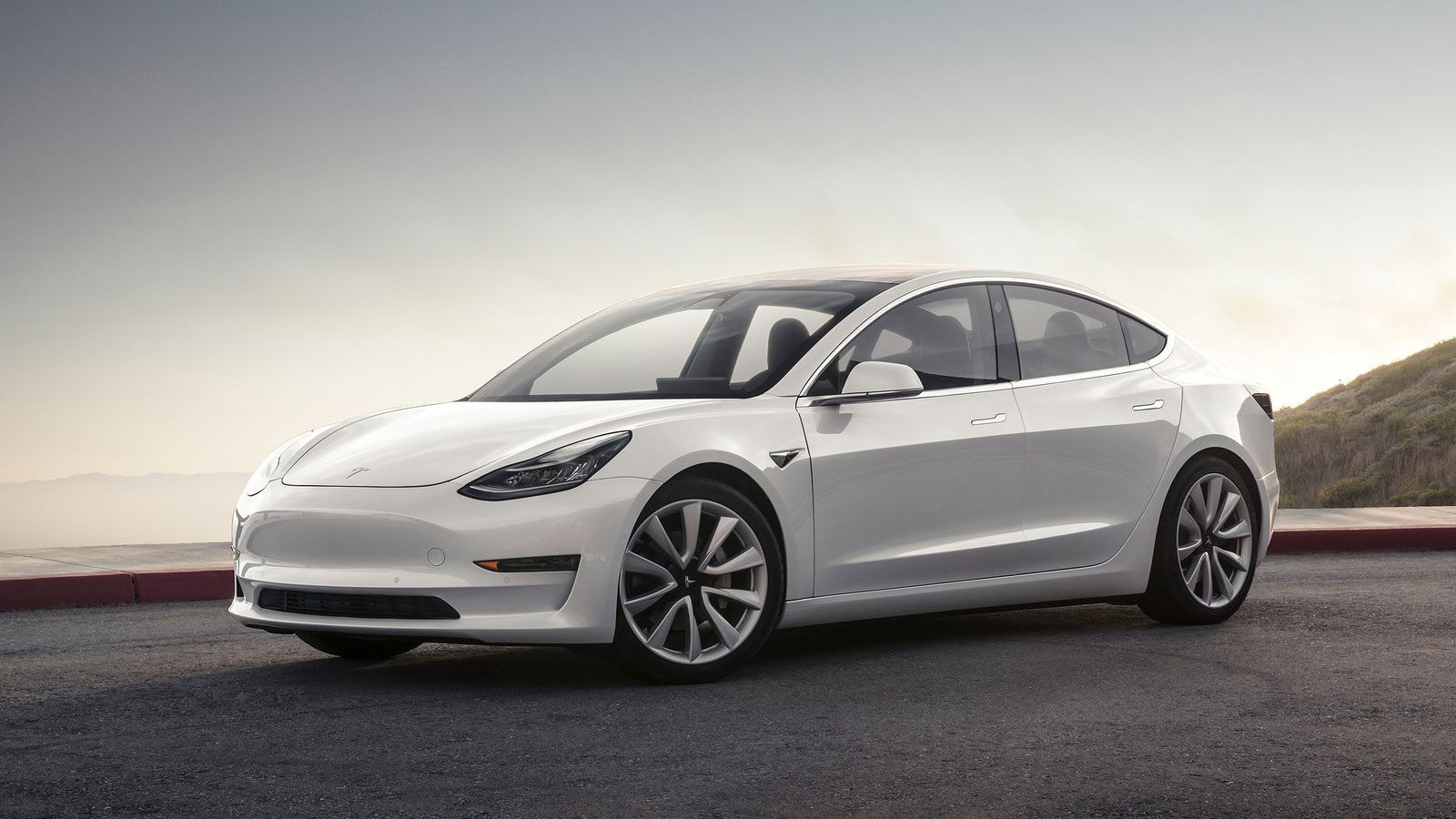 Ανάκληση 129.960 Tesla λόγω υπερθέρμανσης 