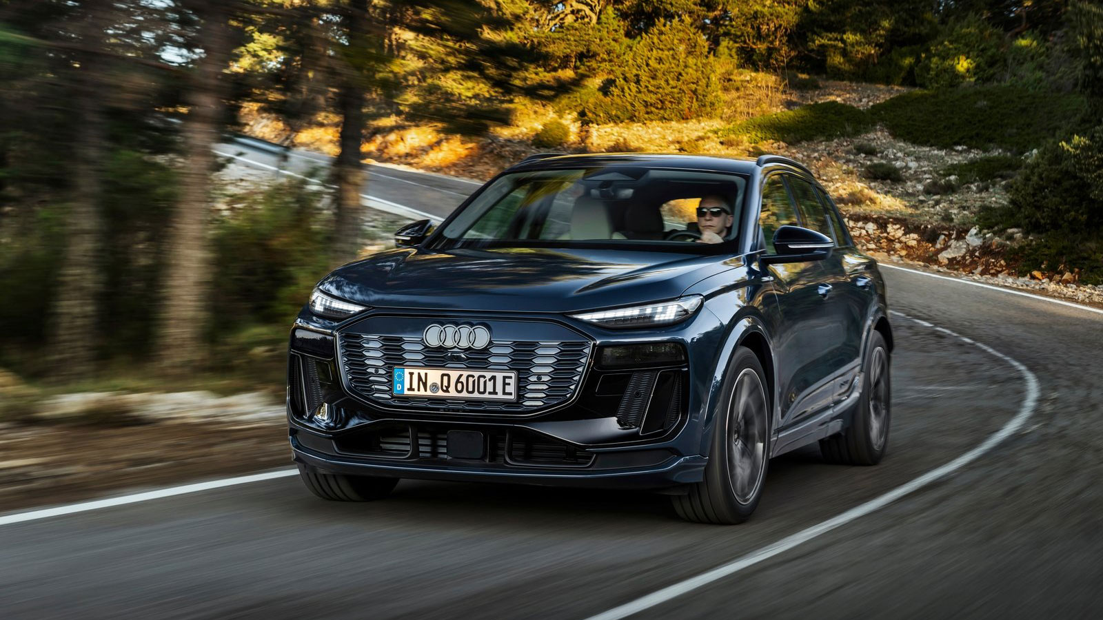 Πρεμιέρα με 326 ίππους το πισωκίνητο Audi Q6 e-tron