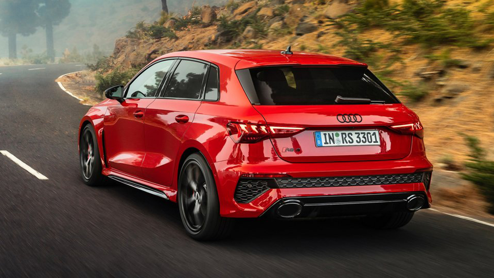 Nέο Audi RS 3 Sportback: Στην Ελλάδα από 83.950 ευρώ  