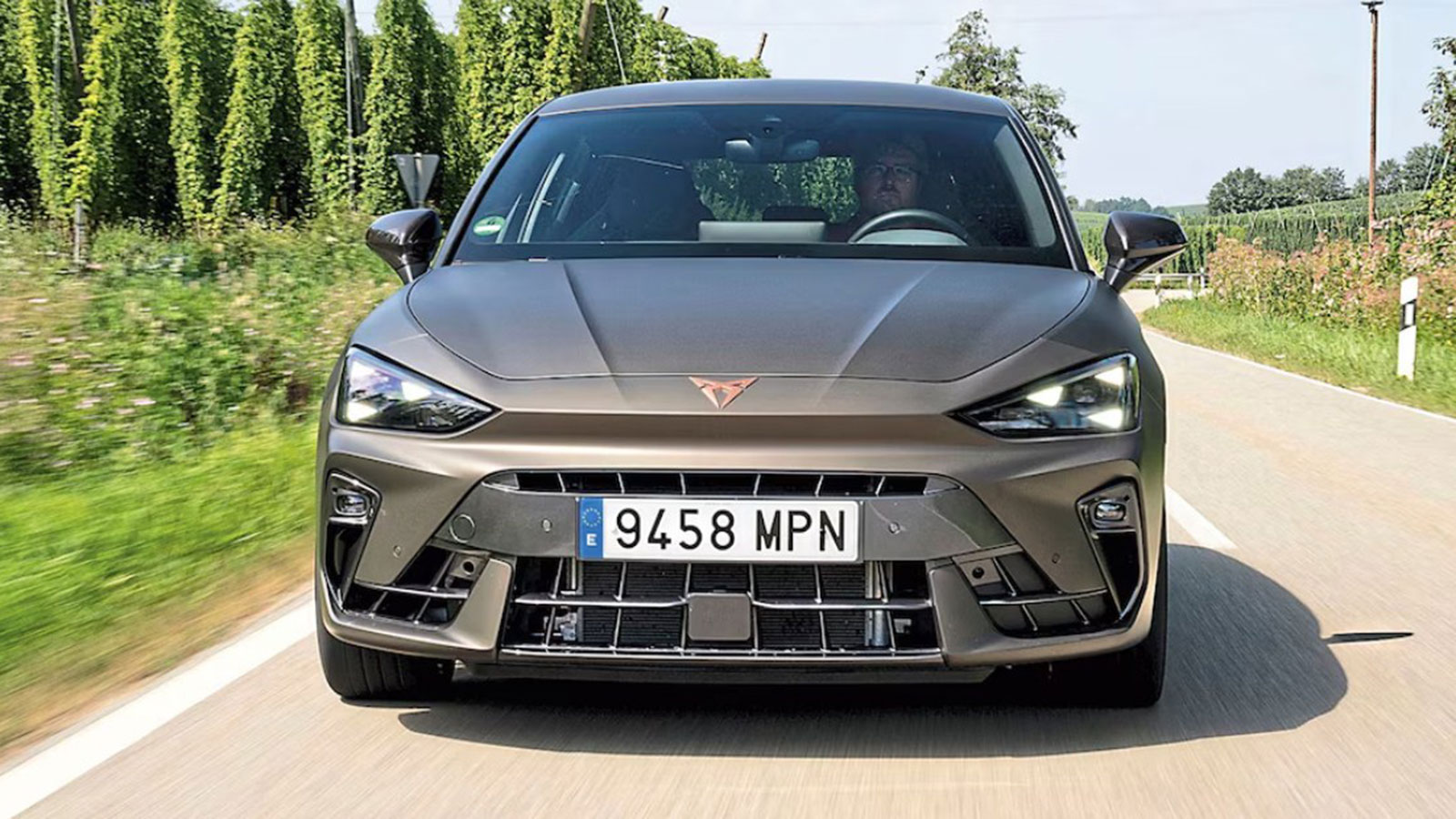 Cupra Leon VZ Extreme: Είναι το νεότερο πάντοτε καλύτερο; 