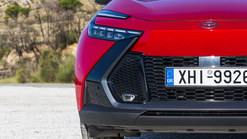 Νέο Toyota C-HR: Παραμένει από τα καλύτερα της κατηγορίας