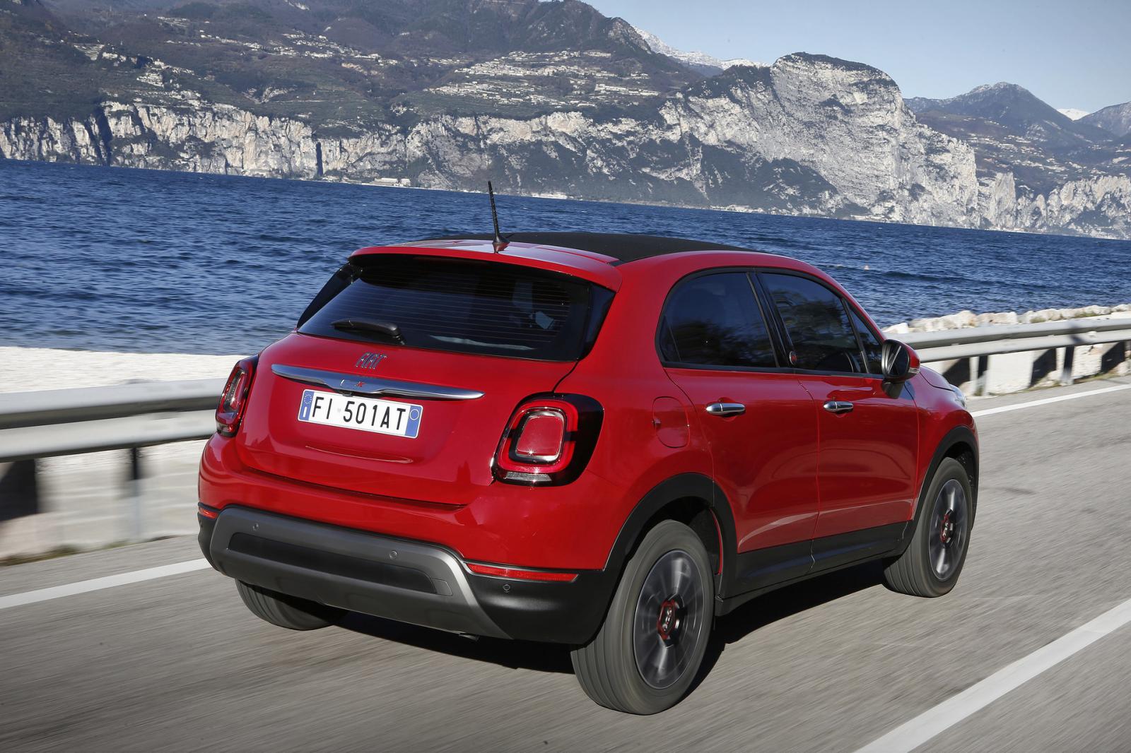 Fiat: Όλα τα μοντέλα με έκδοση (RED) & νέο βάγκον Tipo Cross  