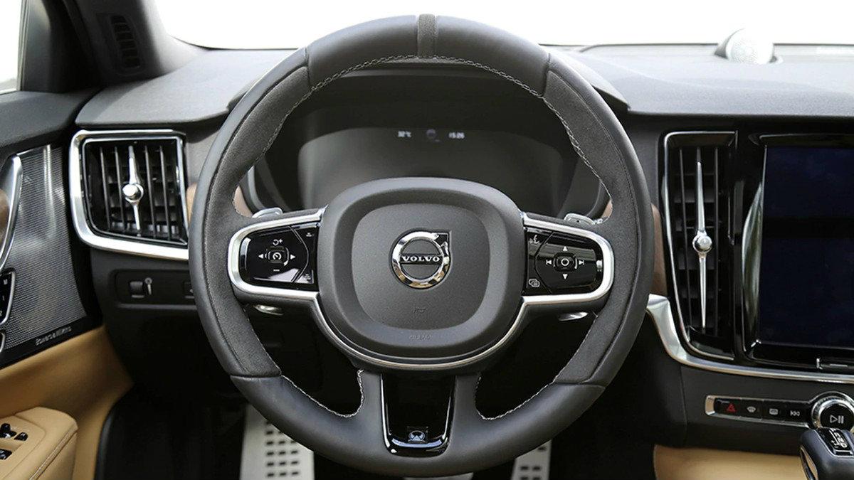 Καλύτερο κράτημα και εργονομία στο νέο sport τιμόνι της Volvo