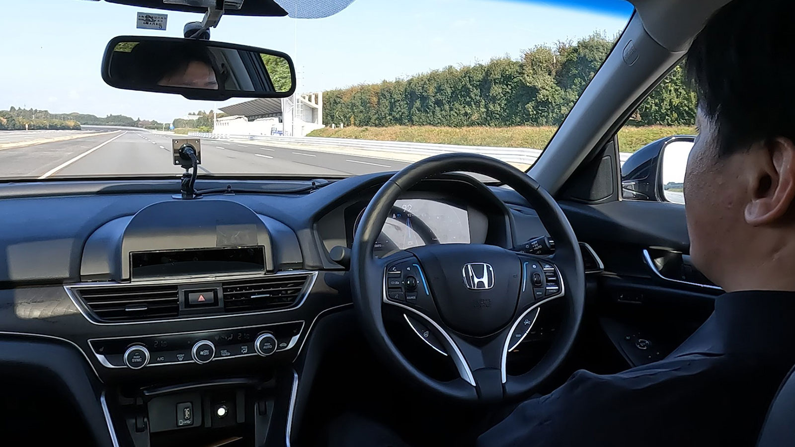 Honda: Οδήγηση χωρίς χέρια περιλαμβάνουν οι νέες τεχνολογίες