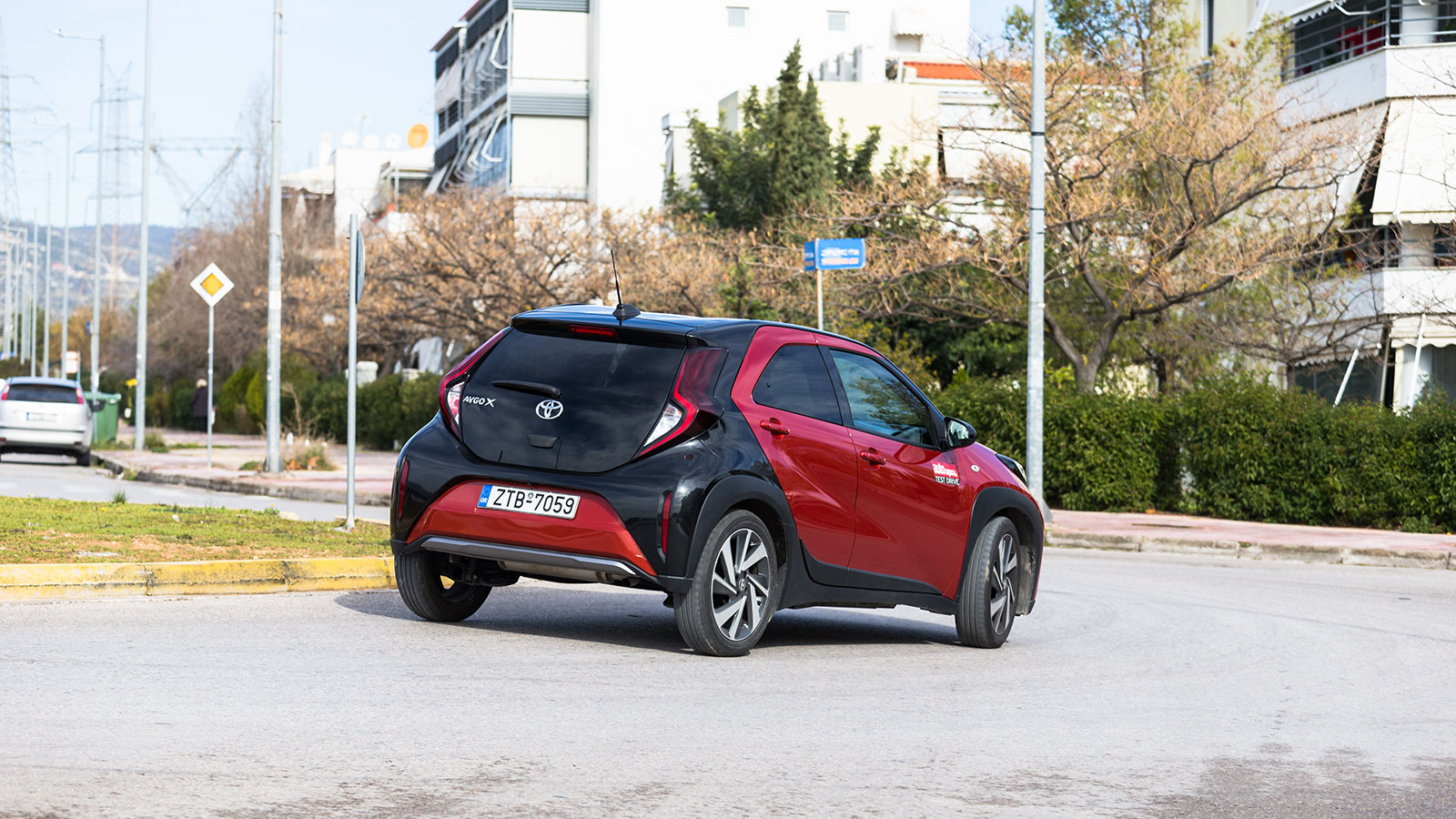 Hyundai i10 79 PS VS Toyota Aygo X 72 PS