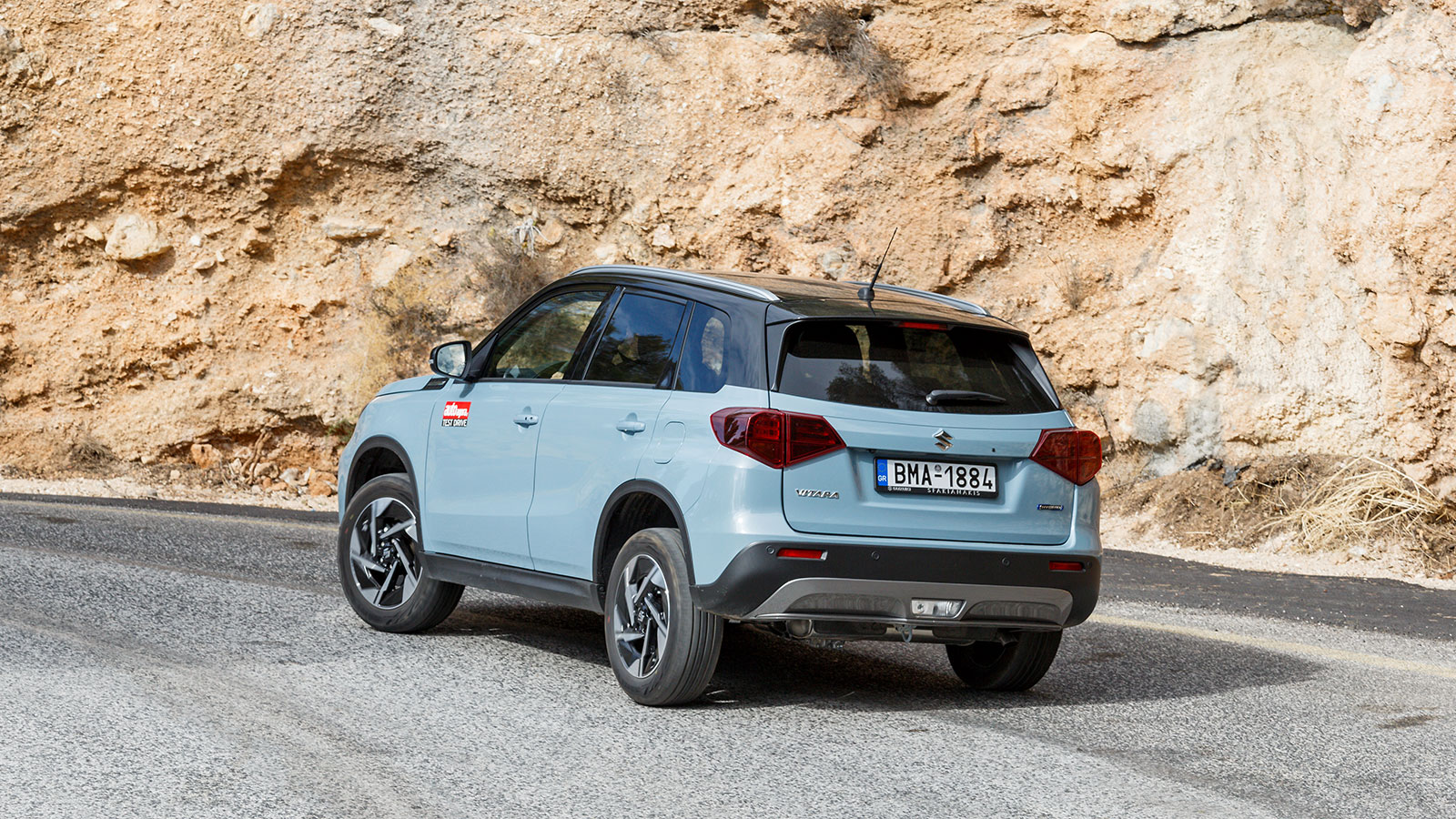 Kia Stonic 100 PS VS Suzuki Vitara 129 PS