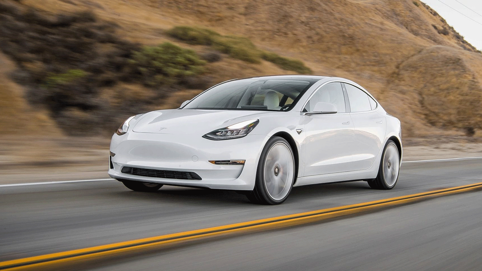 Κατηγορίες Tesla για ψευδή αυτονομία του Model 3 